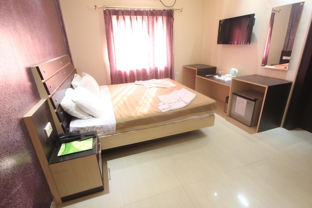 Urmee Hotel Bhubaneswar Room photo